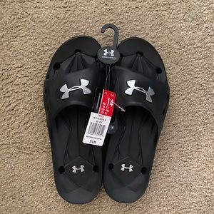 NWT Men’s Under Armour Slides